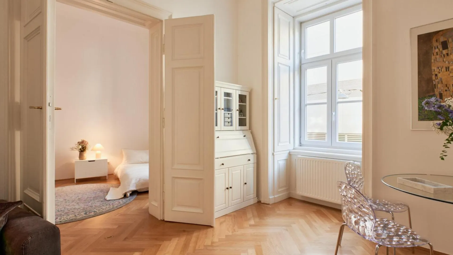 Spacious & Elegant, Ideal Location Wien 0*,