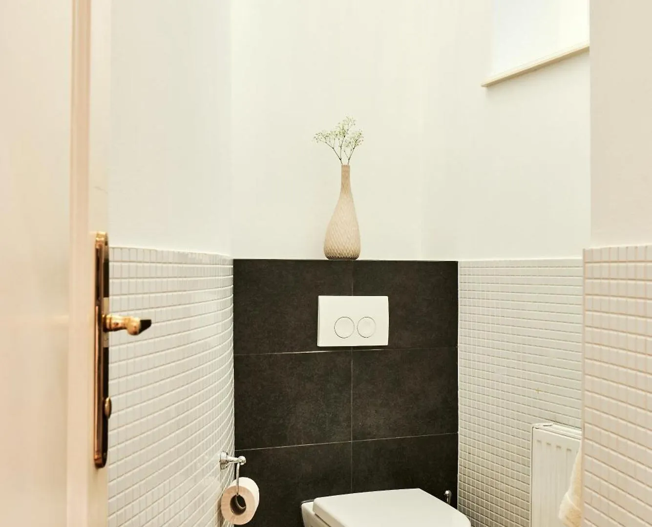 Spacious & Elegant, Ideal Location Wien 0*,  Österrike