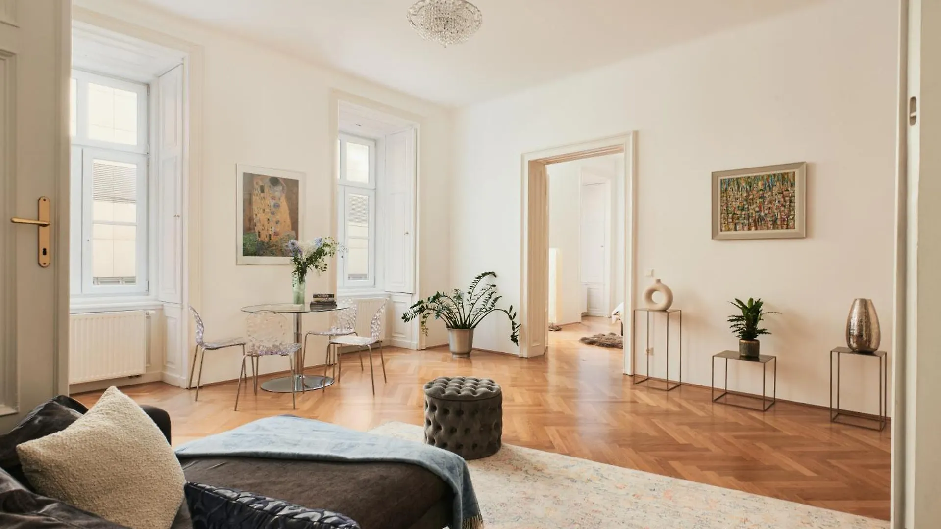 Spacious & Elegant, Ideal Location Wien
