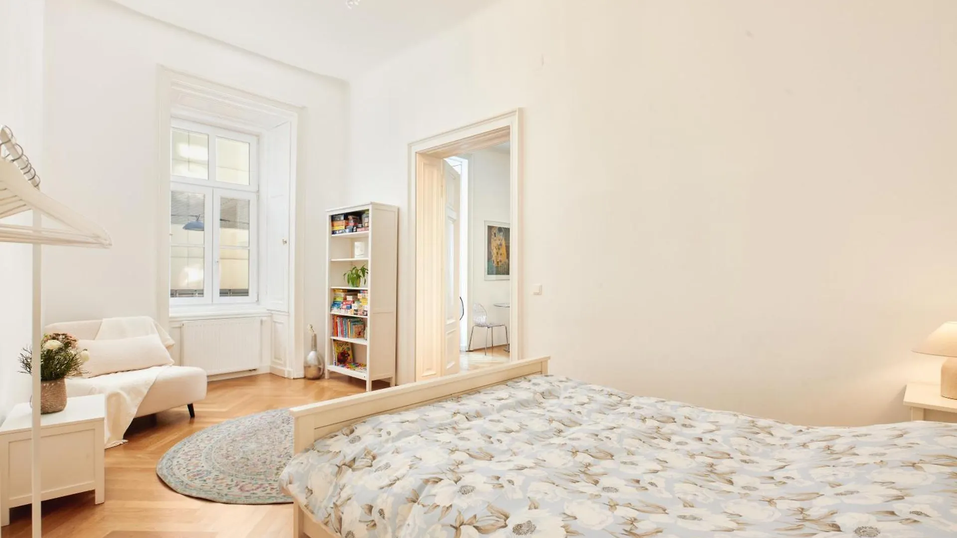 Lägenhet Spacious & Elegant, Ideal Location Wien