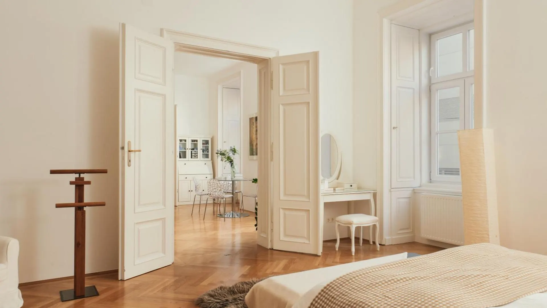 Lägenhet Spacious & Elegant, Ideal Location Wien