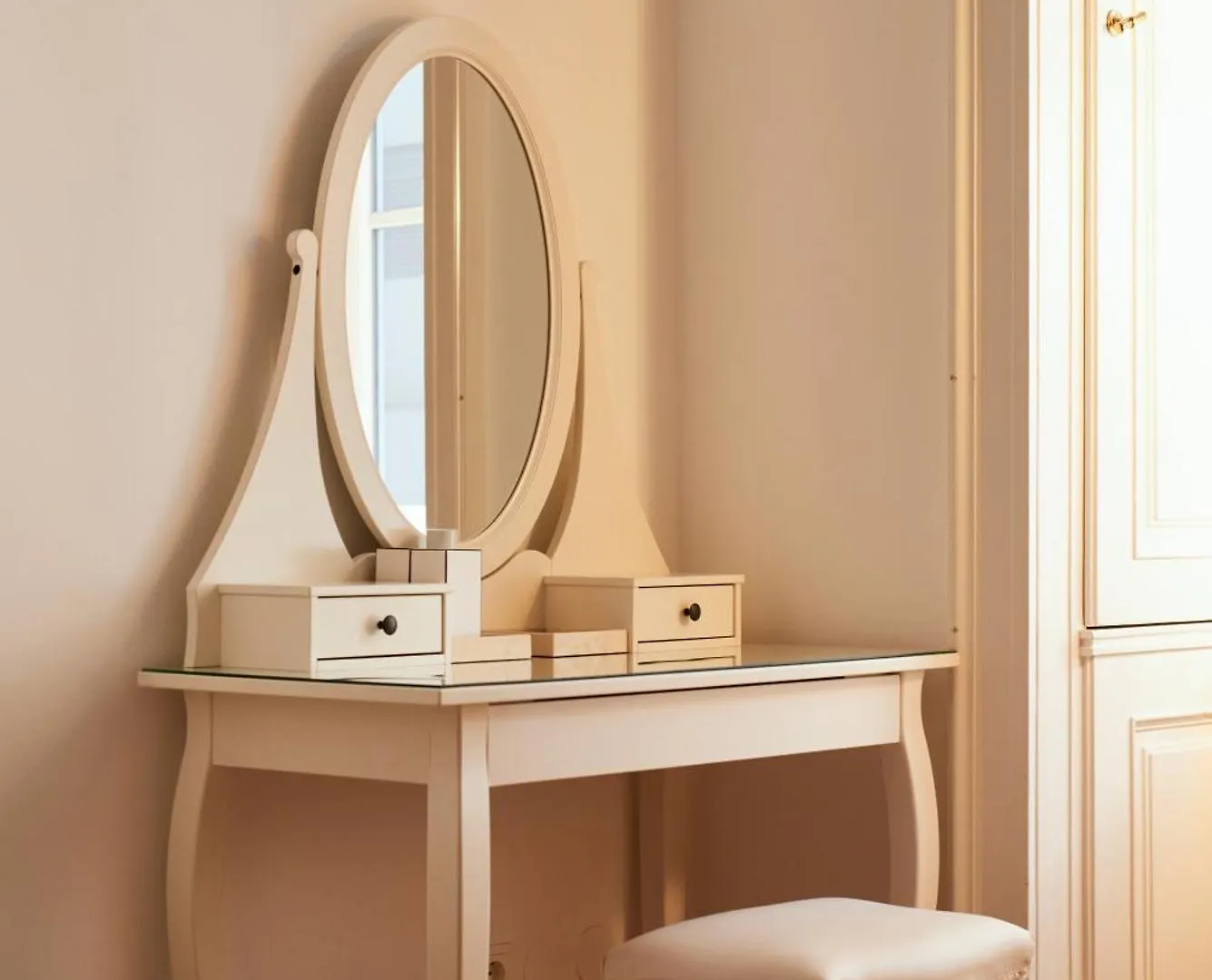 Spacious & Elegant, Ideal Location Wien